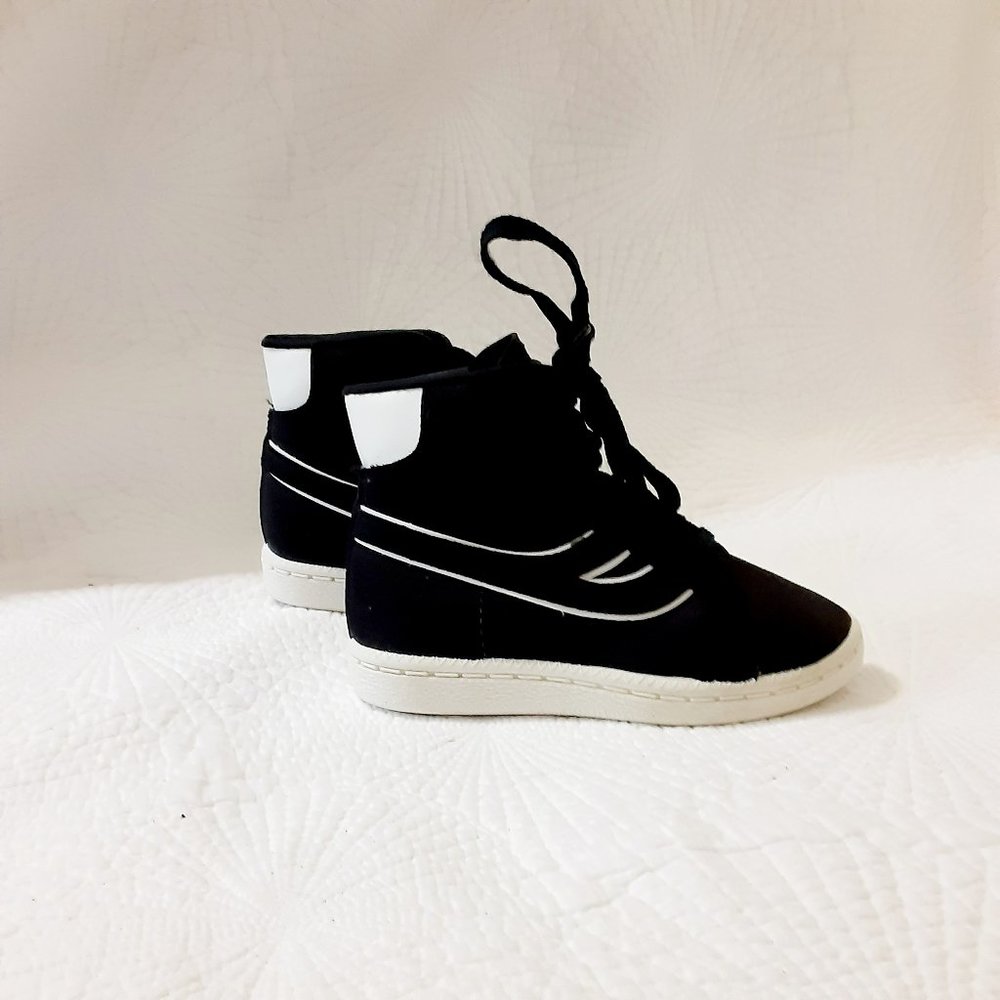 Royal Pro Vintage Shoes Size10.5 Boy's Black & White Canvas High Top Sneaker